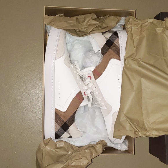 BURBERRY REETH LOW TOPS - Picture 1 of 8